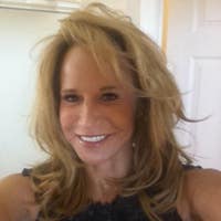 Vicki  Luccio