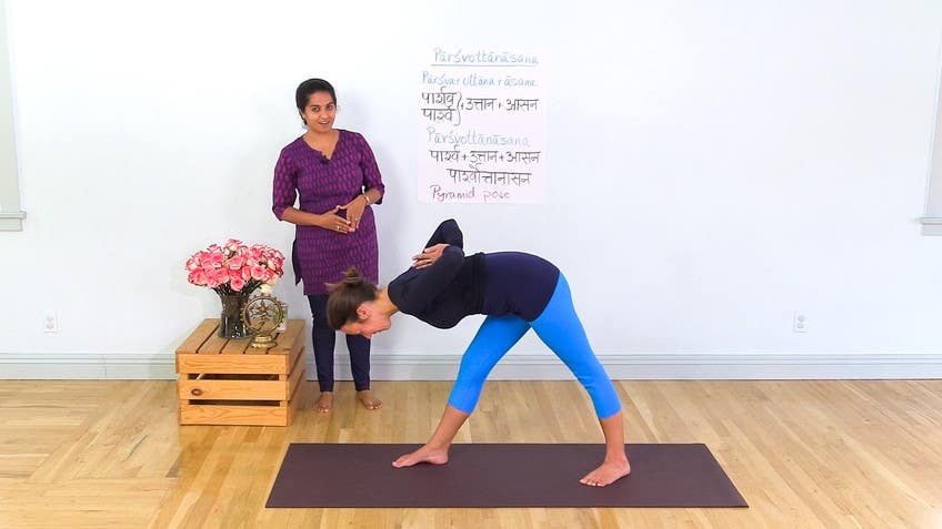hyperextension of the knee in pyramid pose - THEYOGIMATT