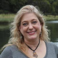 Suzanne D